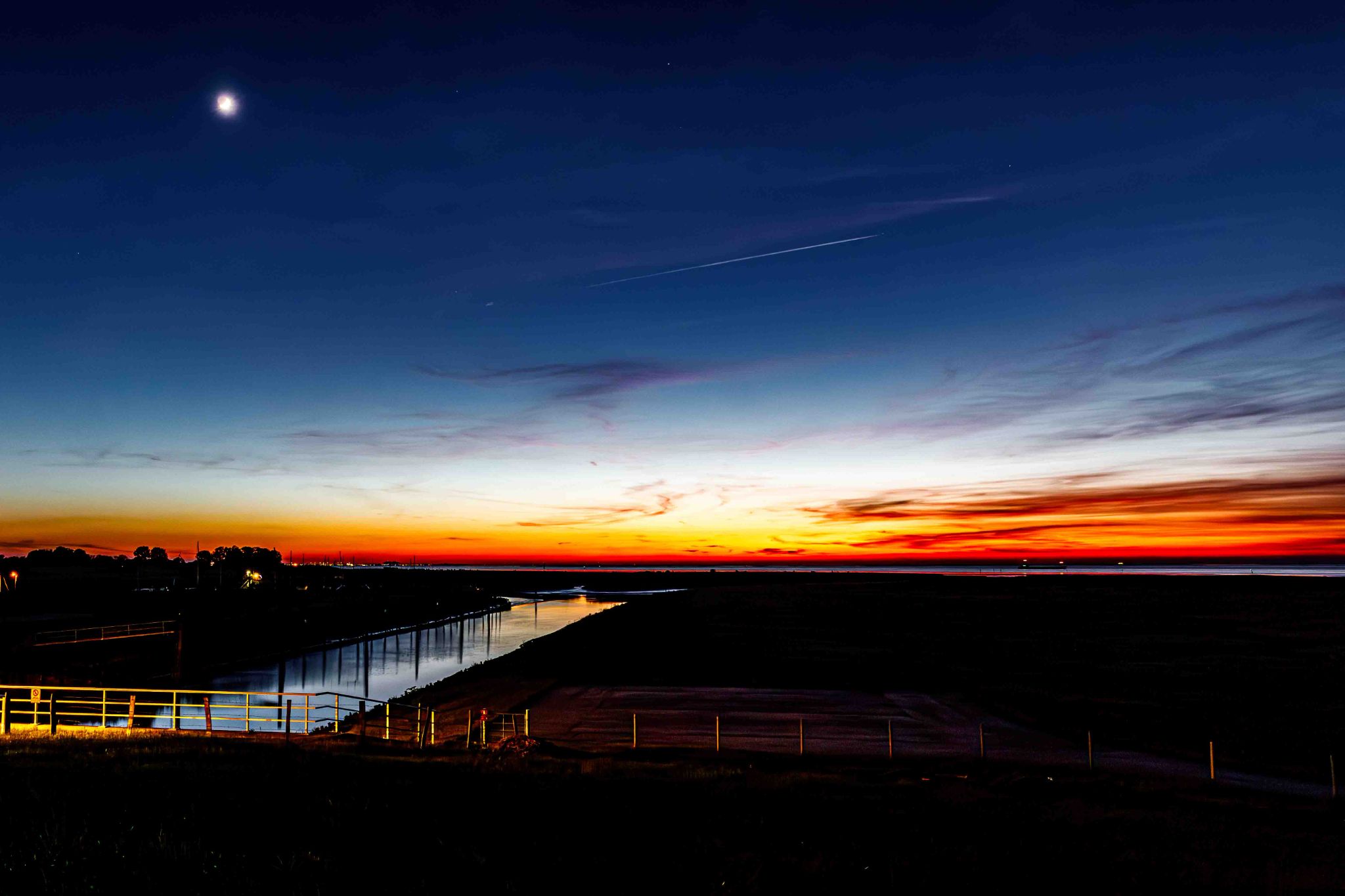 Sonnenuntergang am Otterndorfer Hafen